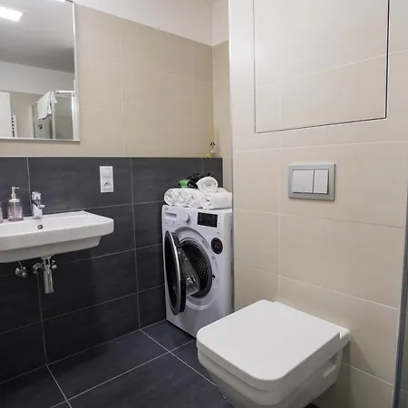 Aparthotel Bleisure & 4*