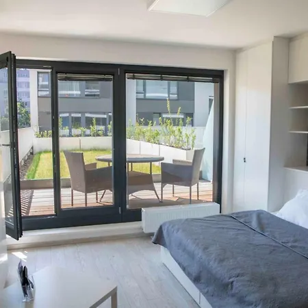 Bleisure & Aparthotel Prague